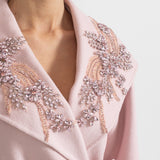 Kürk Manşetli ve 3D Çiçek İşlemeli Kaban