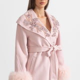 Kürk Manşetli ve 3D Çiçek İşlemeli Kaban