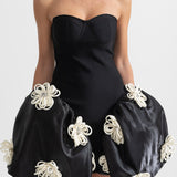 3D Gümüş Çiçek Süslemeli Zarif Mini Elbise