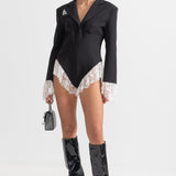 Beyaz Dantel Süslemeli Zarif Blazer Bodysuit