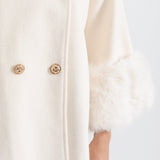 Kürk Manşetli ve Kurdele Detaylı Kaban