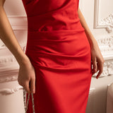 3 Boyutlu Güllü ve Yandan Yırtmaçlı Elbise - Kırmızı