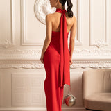 3 Boyutlu Güllü ve Yandan Yırtmaçlı Elbise - Kırmızı