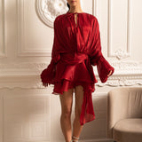 Drapeli Uzun Kollu, Mini Etekli ve Büzgülü Bel Detaylı Elbise – Kırmızı