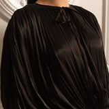 Drapeli Uzun Kollu, Mini Etekli ve Büzgülü Bel Detaylı Elbise – Siyah