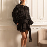 Drapeli Uzun Kollu, Mini Etekli ve Büzgülü Bel Detaylı Elbise – Siyah