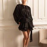 Drapeli Uzun Kollu, Mini Etekli ve Büzgülü Bel Detaylı Elbise – Siyah