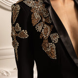 Taş Detaylı Ceket ve Uyumlu Bol Paça Pantolondan Oluşan Zarif Takım – Siyah