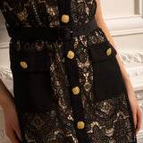 Kısa Kollu ve Kontrast Yakalı Çiçek Desenli Dantel Elbise - Siyah