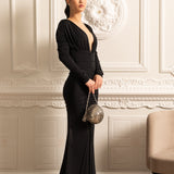 Derin Yakalı Zarif Dantelli Elbise