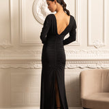 Derin Yakalı Zarif Dantelli Elbise