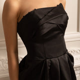 Dantelli Göğüs Detaylı Straplez Midi Elbise