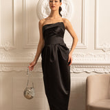 Büzgülü Göğüs Detaylı Straplez Midi Elbise – Siyah