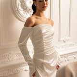 Dantelli Tasarımlı ve Drapeli Etekli Omuzları Açık Saten Elbise - Beyaz