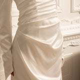 Dantelli Tasarımlı ve Drapeli Etekli Omuzları Açık Saten Elbise - Beyaz