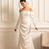 Dantelli Tasarımlı ve Drapeli Etekli Omuzları Açık Saten Elbise - Beyaz