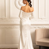 Dantelli Tasarımlı ve Drapeli Etekli Omuzları Açık Saten Elbise - Beyaz