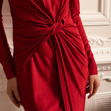 Uzun Kollu, Yandan Dökümlü ve Bükümlü Bel Detaylı Saten Elbise - Kırmızı