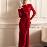 Uzun Kollu, Yandan Dökümlü ve Bükümlü Bel Detaylı Saten Elbise - Kırmızı