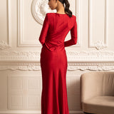 Uzun Kollu, Yandan Dökümlü ve Bükümlü Bel Detaylı Saten Elbise - Kırmızı