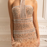 Boncuk ve Kristal Süslemeli Zarif Boyundan Bağlamalı Elbise – Bej