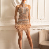 Boncuk ve Kristal Süslemeli Zarif Boyundan Bağlamalı Elbise – Bej