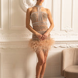 Boncuk ve Kristal Süslemeli Zarif Boyundan Bağlamalı Elbise – Bej