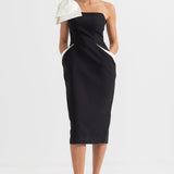 Beyaz Vurgulara Sahip Tek Omuzlu Fit Elbise