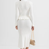 Beyaz Fırfırlı Ceket & Volanlı Etek Triko Takım