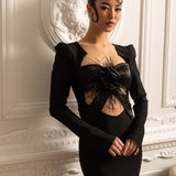 Omuzları Yapılandırılmış ve Önü Kesimli Uzun Kollu Zarif Elbise