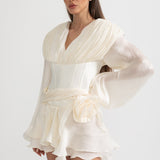 Korse Stili Gövdeli, Fırfır Etekli ve Kabarık Kollu Elbise