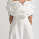 Büyük Kumaş Çiçek Desenli Omuzları Açık Midi Elbise - Beyaz