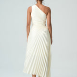 Olivia asimetrik omuzları açık pilili elbise