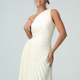 Olivia asimetrik omuzları açık pilili elbise