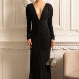 Derin Yakalı Zarif Dantelli Elbise