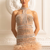 Boncuk ve Kristal Süslemeli Zarif Boyundan Bağlamalı Elbise – Bej