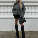 Omuz Açık Triko Kazak