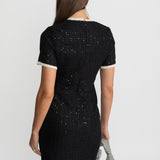 Kristal Düğmeli ve Dantel Detaylı Payetli Midi Elbise – Siyah