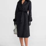 Süslemeli Tilki Kürkü Yakalı Yün Kaban – Siyah