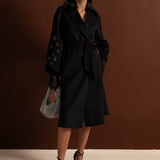 Süslemeli Tilki Kürkü Yakalı Yün Kaban – Siyah